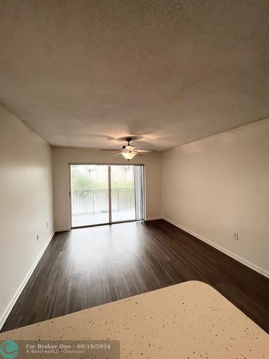 For Rent: $1,699 (1 beds, 1 baths, 795 Square Feet)