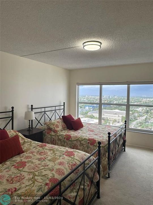 Active With Contract: $5,000 (2 beds, 2 baths, 1656 Square Feet)