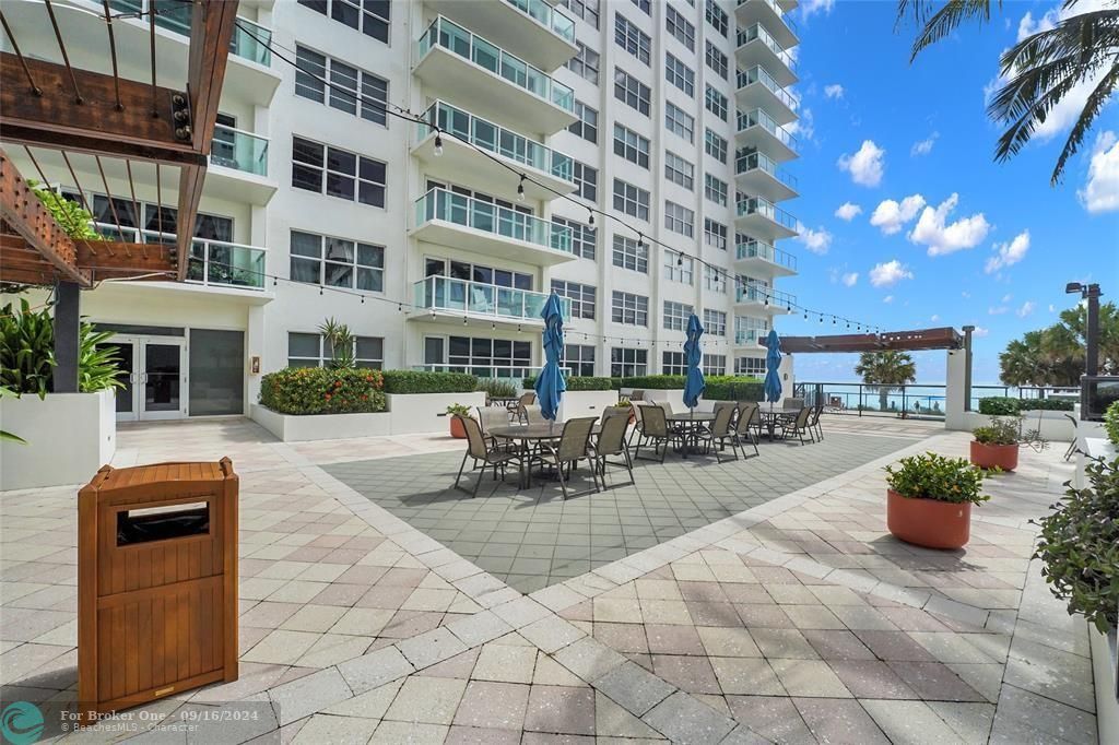 Active With Contract: $5,000 (2 beds, 2 baths, 1656 Square Feet)