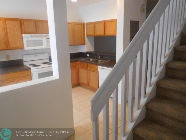 For Rent: $2,100 (2 beds, 2 baths, 1104 Square Feet)