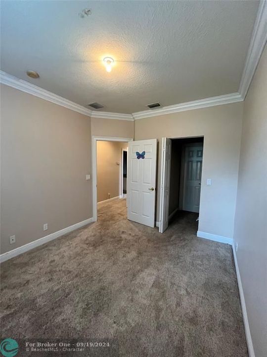 For Rent: $3,500 (3 beds, 2 baths, 2000 Square Feet)