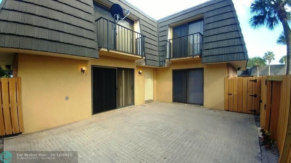 En Venta: $310,000 (2 camas, 2 baños, 1236 Pies cuadrados)