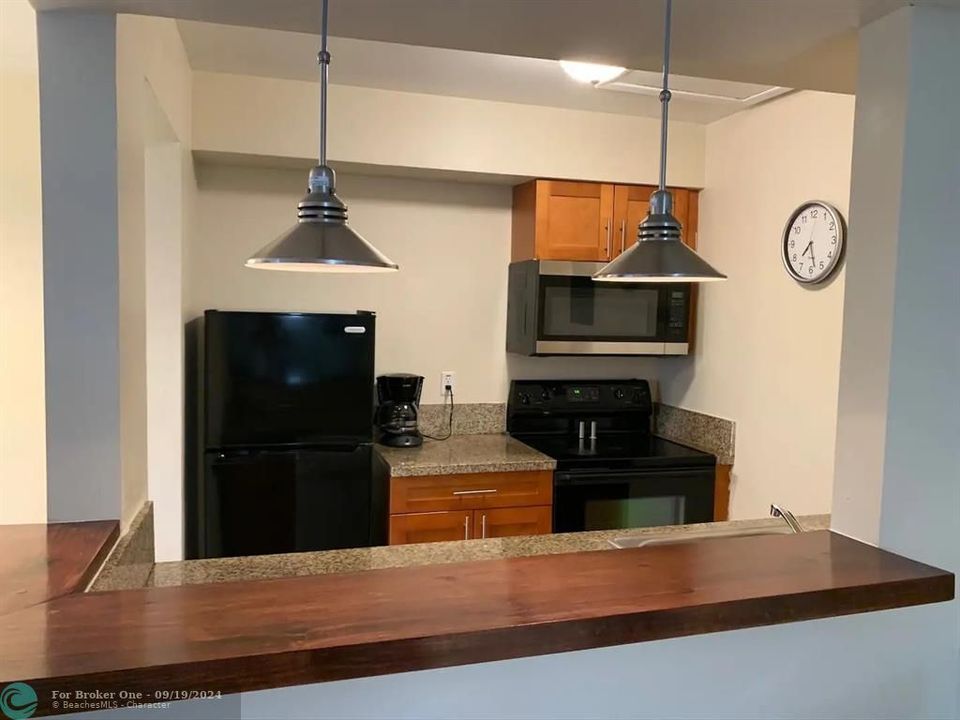 For Rent: $1,795 (1 beds, 1 baths, 500 Square Feet)