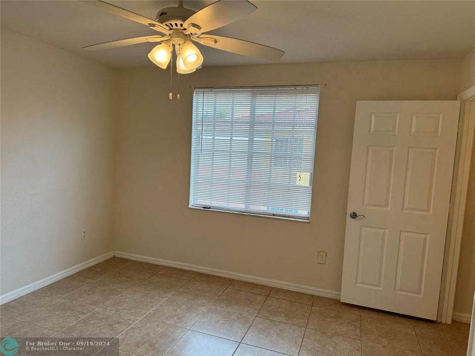 For Rent: $2,200 (3 beds, 2 baths, 1163 Square Feet)