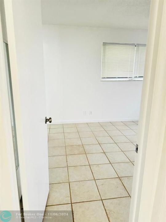 For Rent: $2,295 (2 beds, 2 baths, 700 Square Feet)