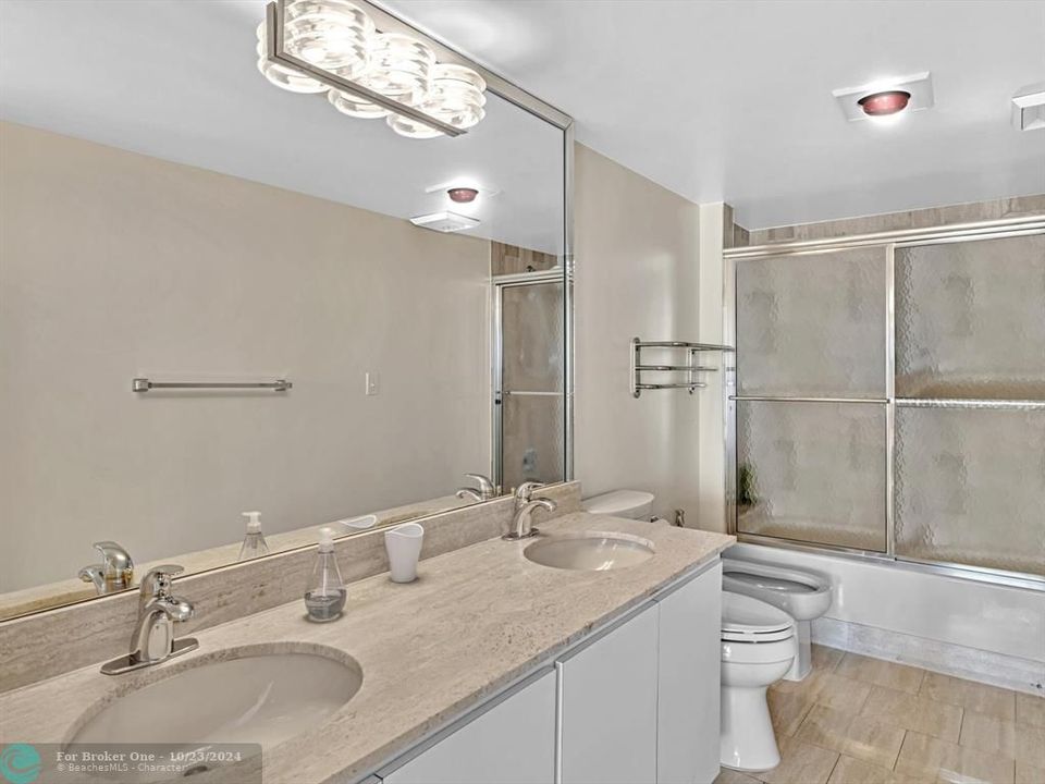 For Sale: $899,000 (2 beds, 2 baths, 2031 Square Feet)