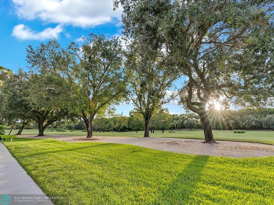 For Sale: $749,000 (2 beds, 2 baths, 1486 Square Feet)