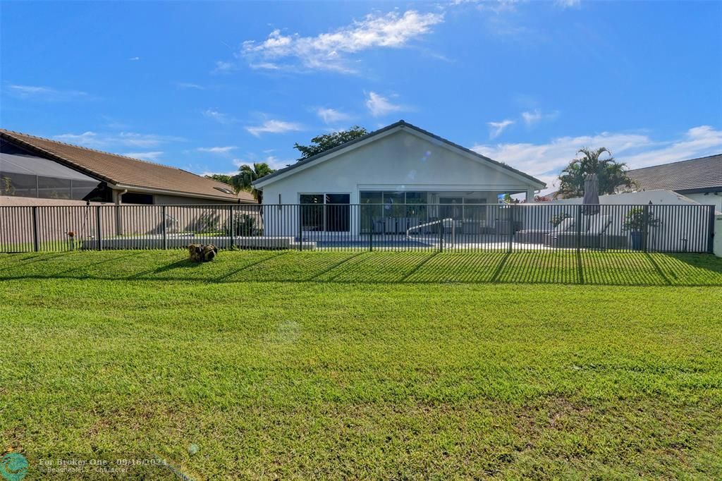 For Sale: $899,000 (3 beds, 3 baths, 2058 Square Feet)