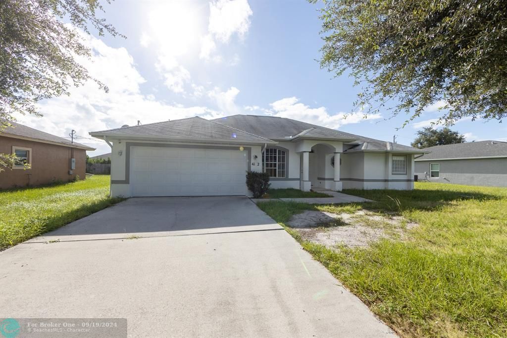 Active With Contract: $345,000 (3 beds, 3 baths, 1713 Square Feet)