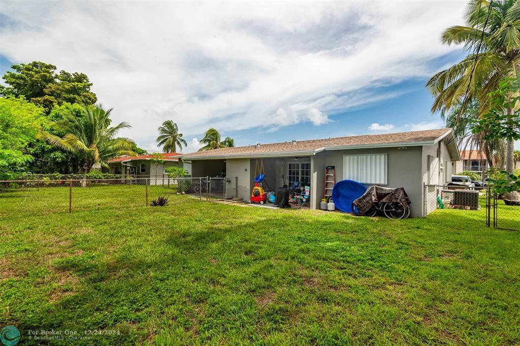 Active With Contract: $685,000 (0 beds, 0 baths, 1600 Square Feet)