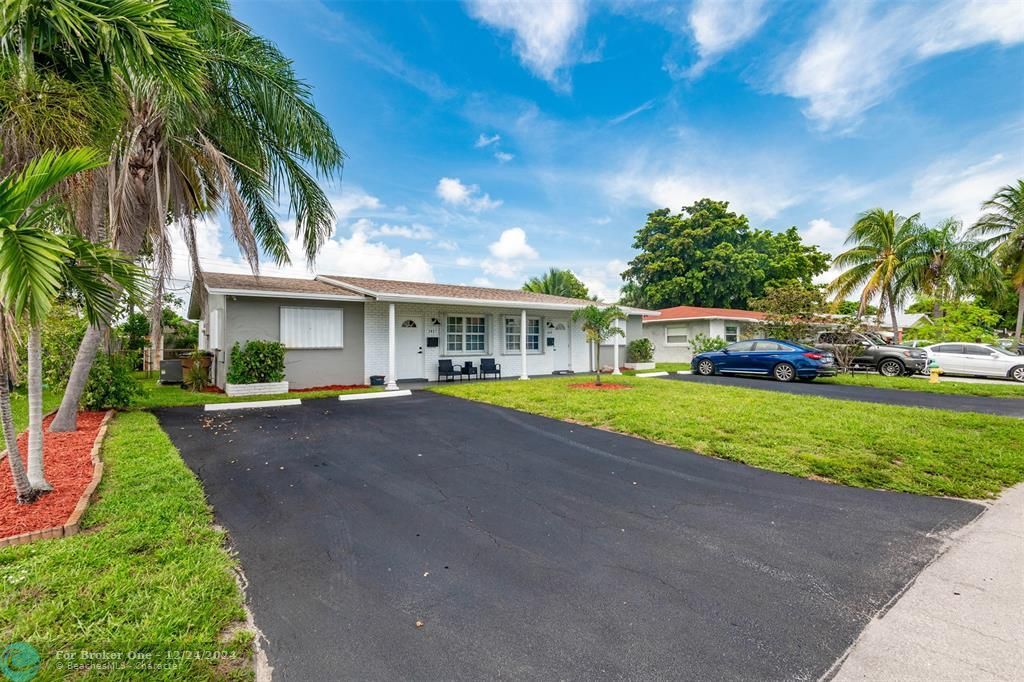 Active With Contract: $685,000 (0 beds, 0 baths, 1600 Square Feet)