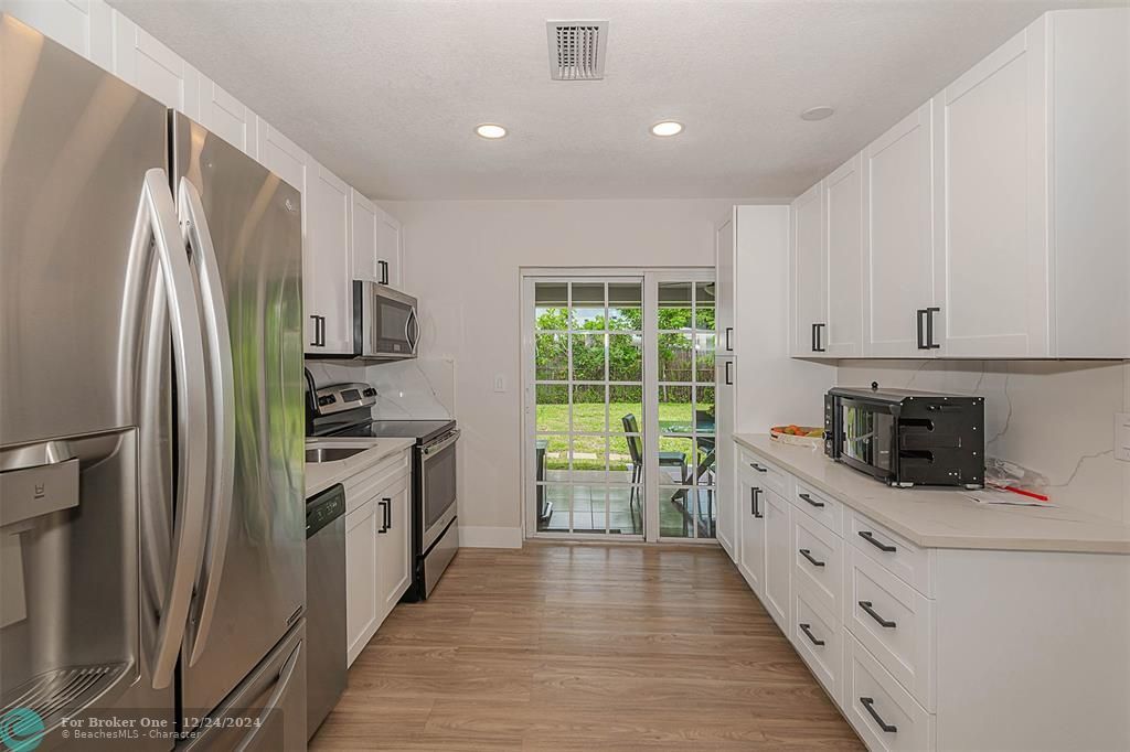 Active With Contract: $685,000 (0 beds, 0 baths, 1600 Square Feet)