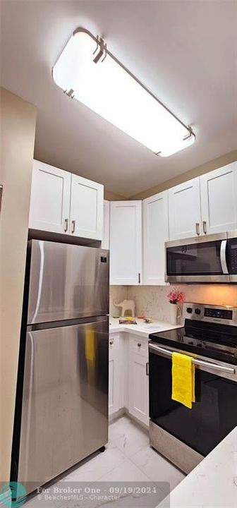 Active With Contract: $2,600 (3 beds, 2 baths, 1123 Square Feet)