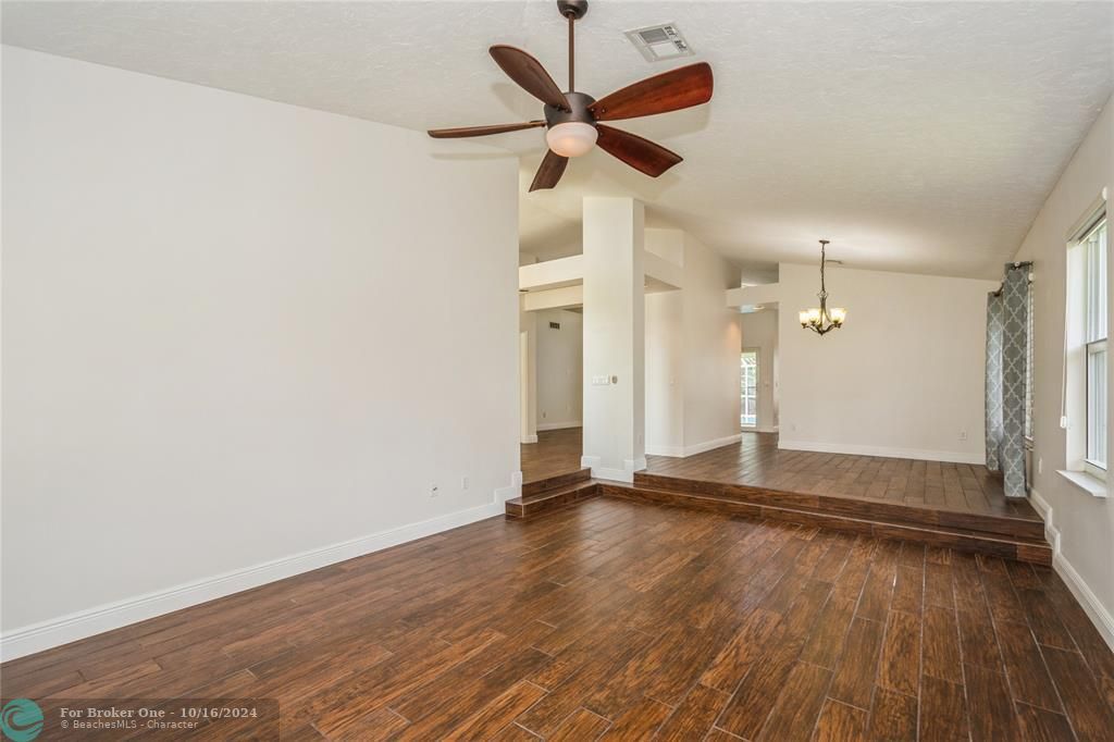 For Rent: $4,300 (4 beds, 2 baths, 2868 Square Feet)