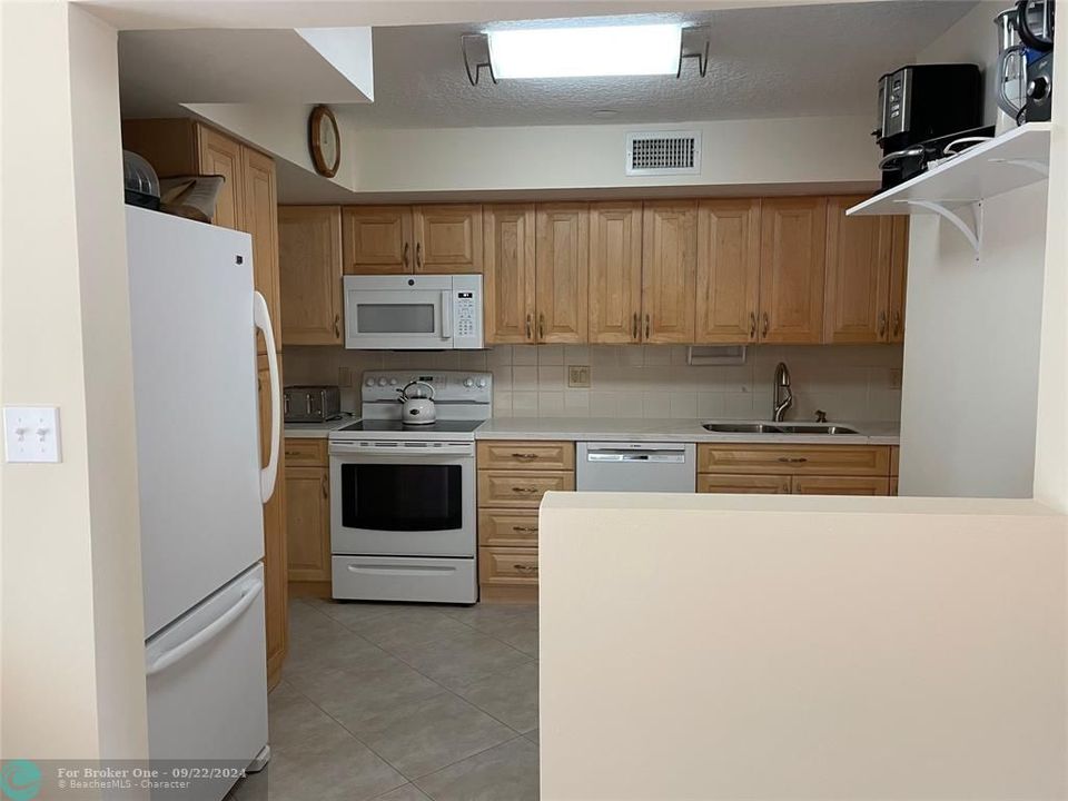 For Sale: $459,900 (4 beds, 2 baths, 2100 Square Feet)