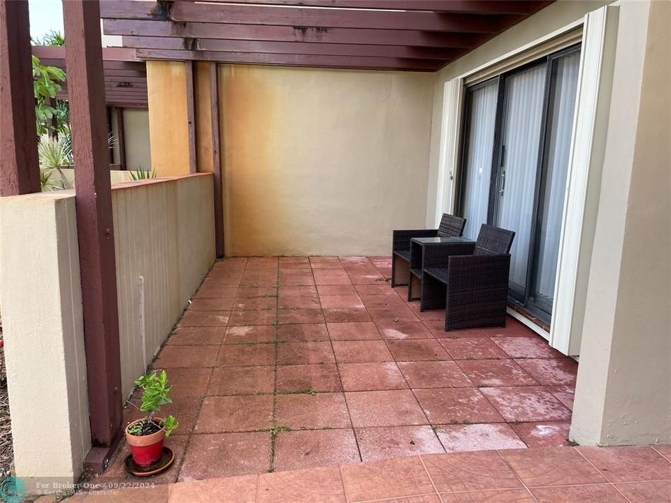 En Venta: $459,900 (4 camas, 2 baños, 2100 Pies cuadrados)