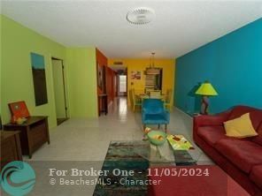 For Rent: $2,000 (2 beds, 2 baths, 1051 Square Feet)