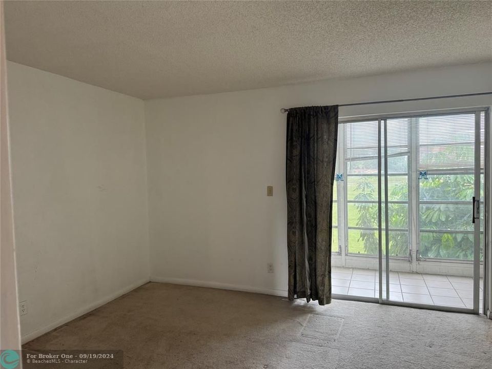 For Sale: $86,880 (1 beds, 1 baths, 626 Square Feet)