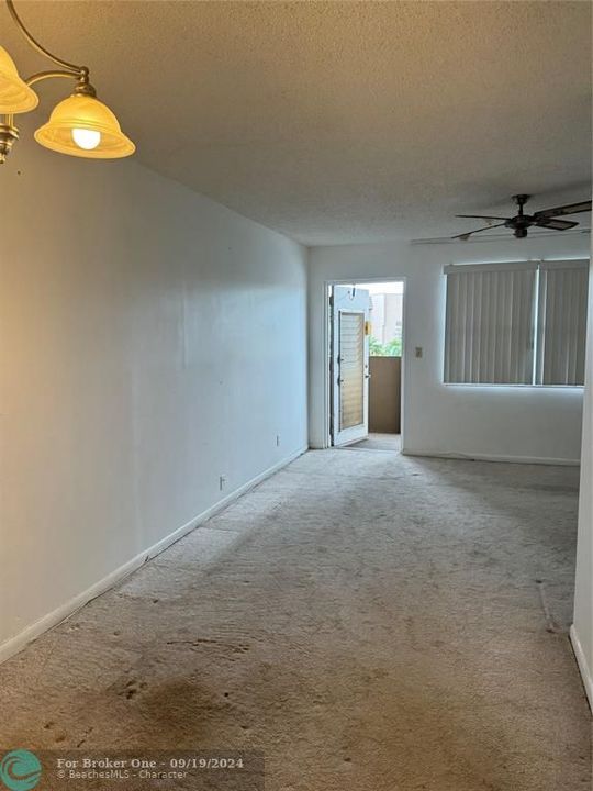 For Sale: $86,880 (1 beds, 1 baths, 626 Square Feet)