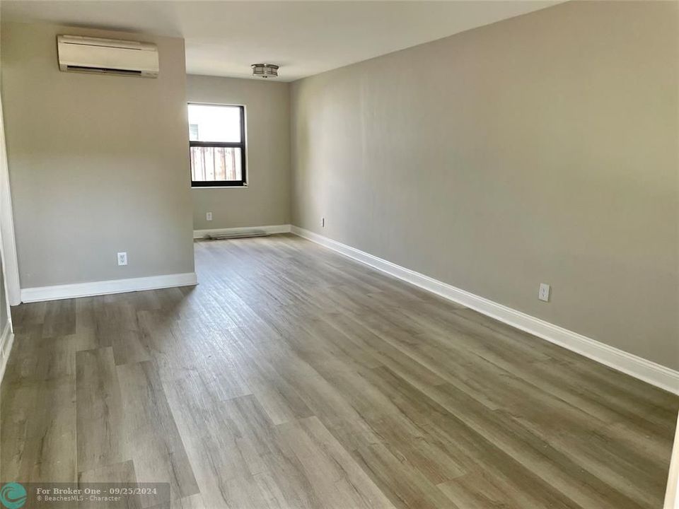 For Rent: $2,000 (1 beds, 1 baths, 0 Square Feet)