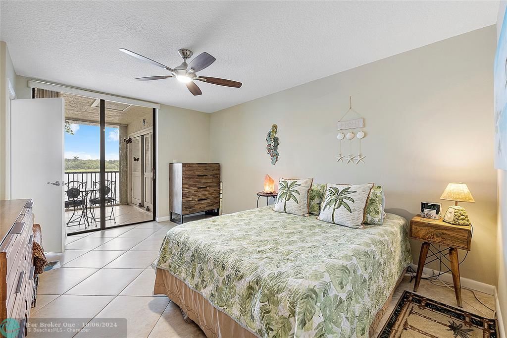 Active With Contract: $329,000 (3 beds, 2 baths, 1120 Square Feet)