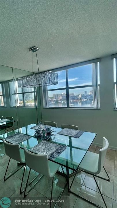 For Sale: $340,000 (2 beds, 2 baths, 1259 Square Feet)