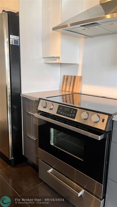 For Sale: $340,000 (2 beds, 2 baths, 1259 Square Feet)