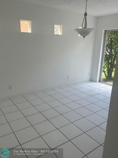 Activo con contrato: $459,000 (3 camas, 2 baños, 1692 Pies cuadrados)