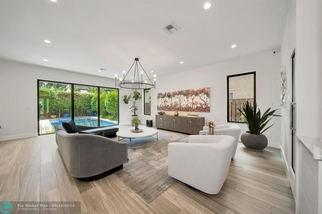 For Sale: $3,395,000 (4 beds, 4 baths, 3438 Square Feet)