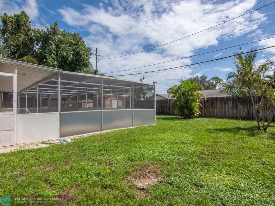 For Sale: $350,000 (2 beds, 2 baths, 1504 Square Feet)