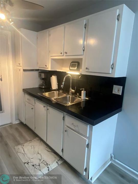 For Rent: $2,250 (1 beds, 1 baths, 640 Square Feet)