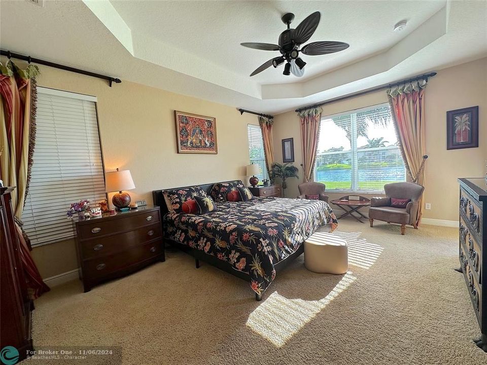 For Sale: $800,000 (5 beds, 4 baths, 3498 Square Feet)