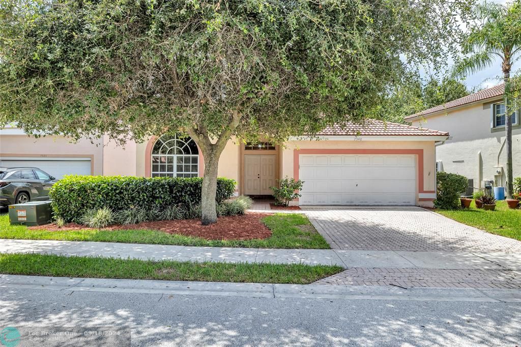 For Sale: $560,000 (3 beds, 2 baths, 1662 Square Feet)