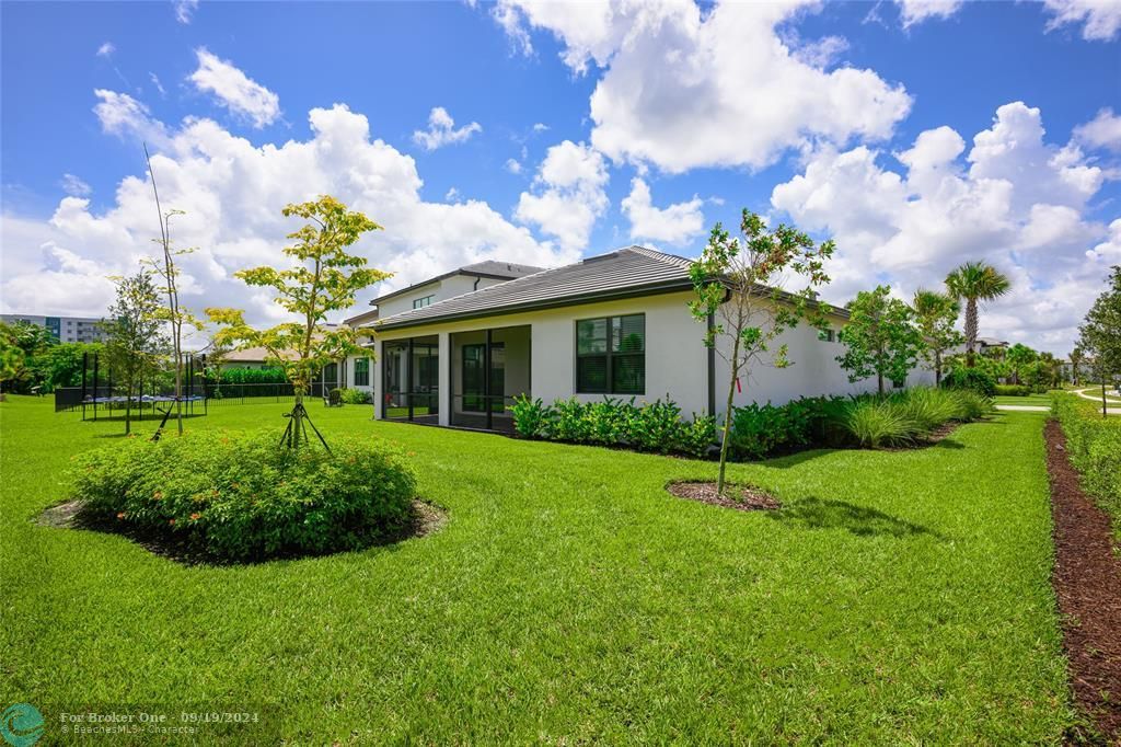 For Sale: $929,000 (3 beds, 2 baths, 2012 Square Feet)