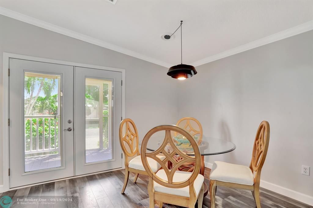 For Sale: $284,900 (3 beds, 2 baths, 1200 Square Feet)