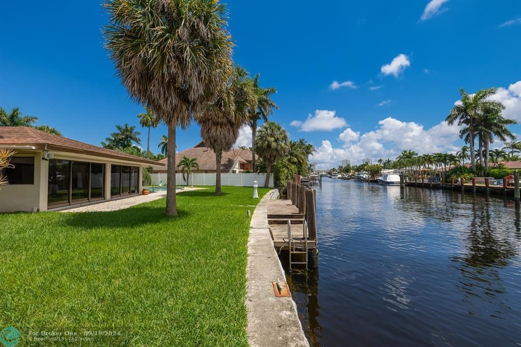 For Sale: $2,099,794 (3 beds, 2 baths, 2117 Square Feet)