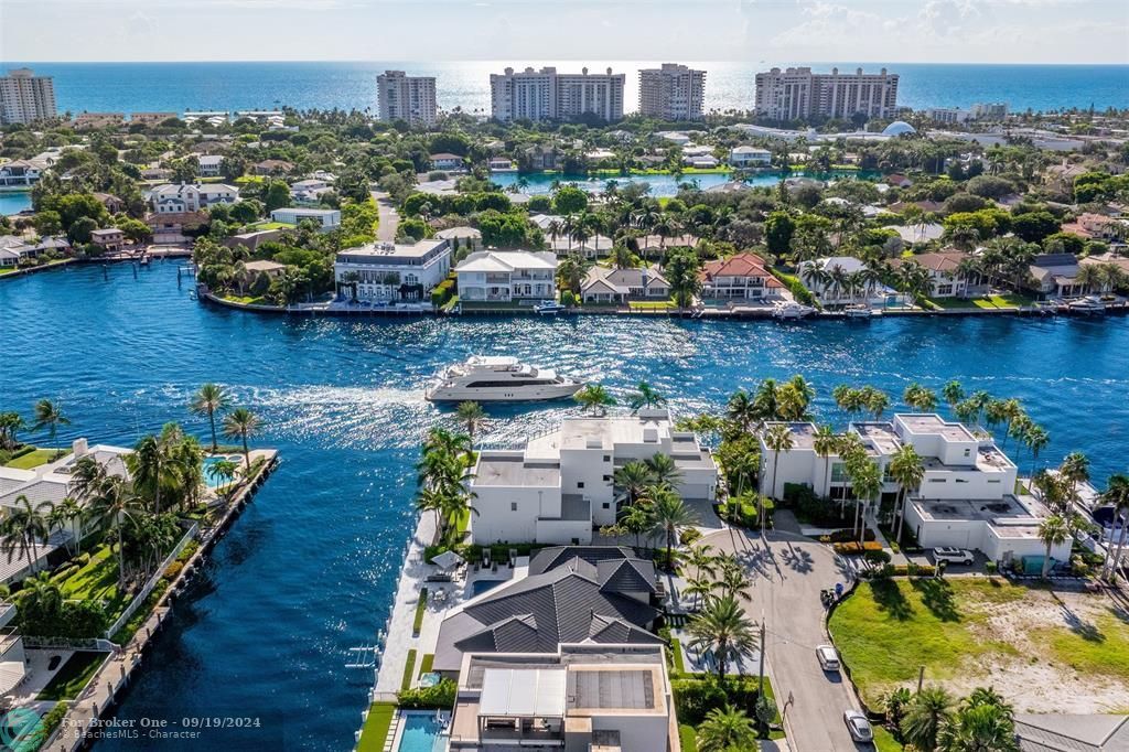 For Sale: $3,995,000 (3 beds, 3 baths, 3100 Square Feet)