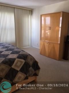 For Rent: $2,200 (1 beds, 1 baths, 890 Square Feet)