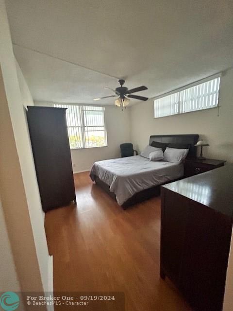 For Rent: $3,800 (2 beds, 2 baths, 1220 Square Feet)