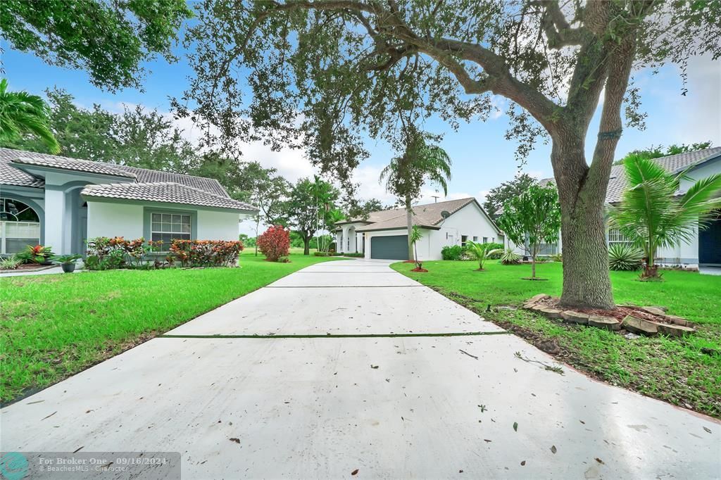 For Sale: $825,000 (4 beds, 2 baths, 2935 Square Feet)