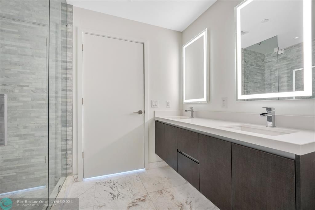 Active With Contract: $4,150 (1 beds, 2 baths, 1018 Square Feet)