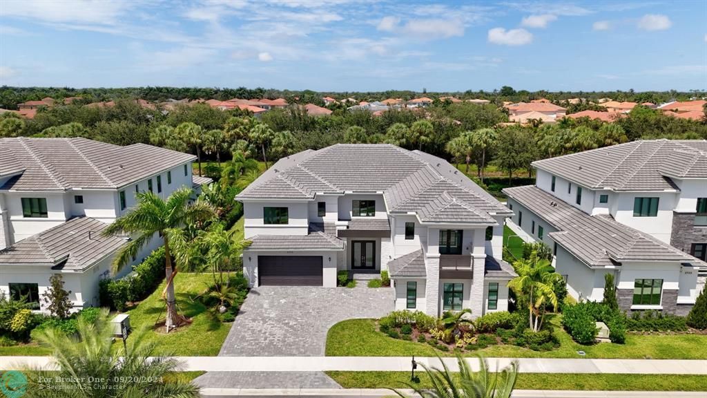 For Sale: $4,265,000 (5 beds, 5 baths, 6644 Square Feet)