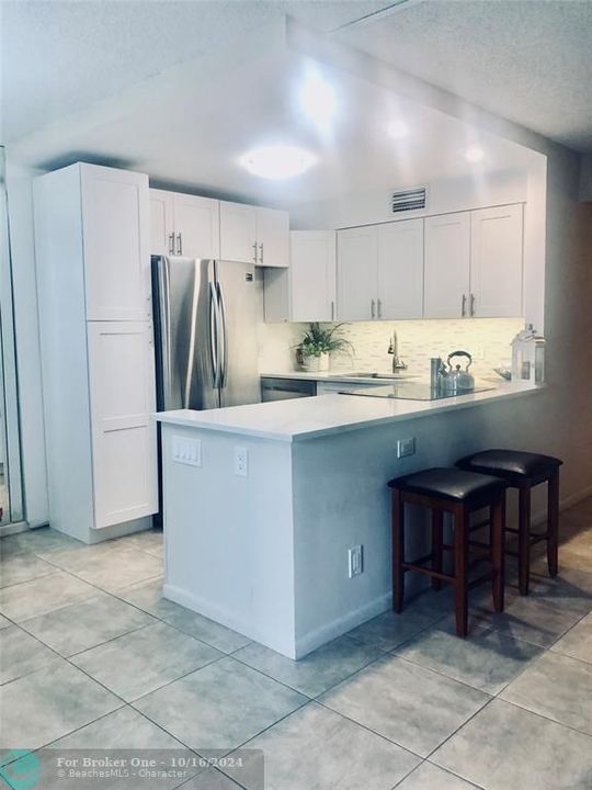 For Rent: $1,900 (2 beds, 2 baths, 828 Square Feet)