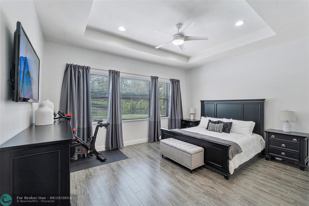 For Sale: $1,199,000 (4 beds, 2 baths, 2856 Square Feet)