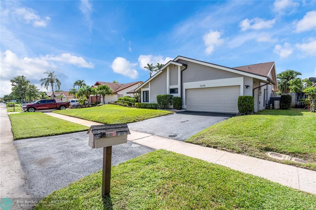 For Sale: $699,490 (3 beds, 2 baths, 1946 Square Feet)