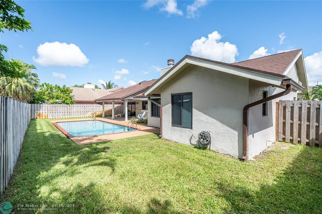 For Sale: $699,490 (3 beds, 2 baths, 1946 Square Feet)