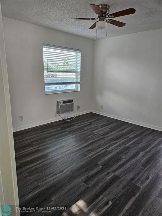 For Rent: $1,600 (1 beds, 1 baths, 460 Square Feet)