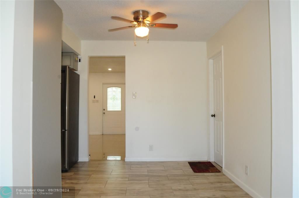 For Rent: $2,500 (2 beds, 2 baths, 1587 Square Feet)