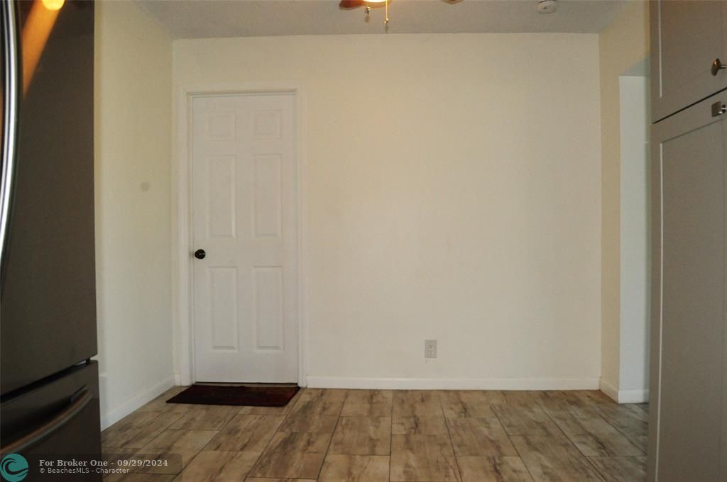 For Rent: $2,500 (2 beds, 2 baths, 1587 Square Feet)