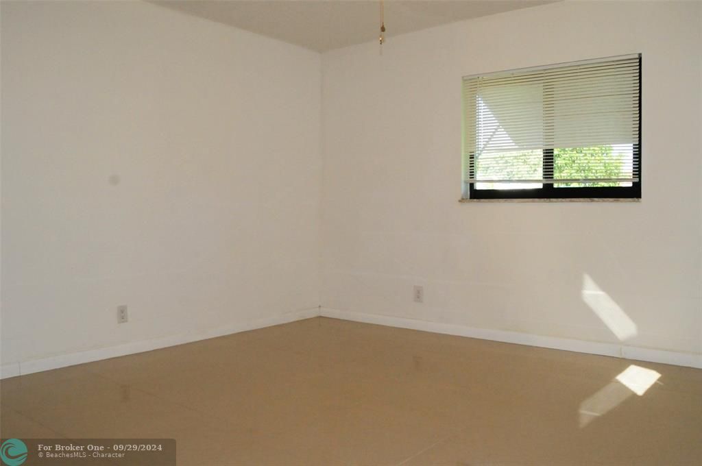 For Rent: $2,500 (2 beds, 2 baths, 1587 Square Feet)